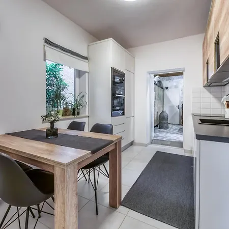 New - Peaceful 3br - Private Pool Мокошица