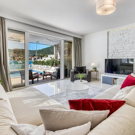 New - Peaceful 3br - Private Pool Villa *