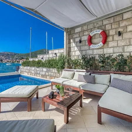 New - Peaceful 3br - Private Pool *