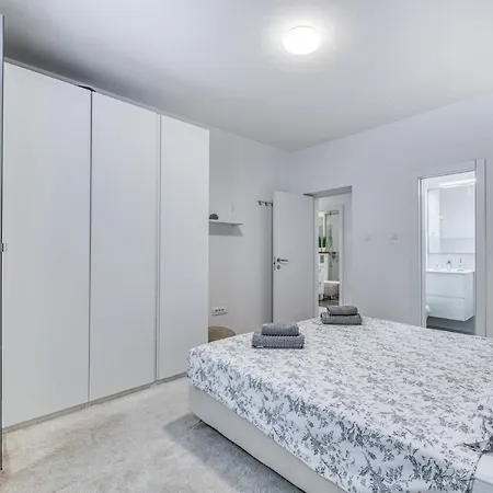 New - Peaceful 3br - Private Pool Villa Mokošica